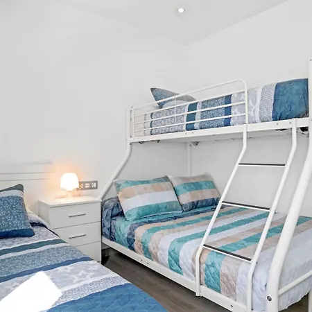 Adan Con Piscina Majestuosa