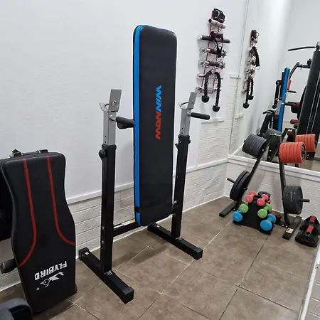 Adan Con Piscina Majestuosa Літній будинок *