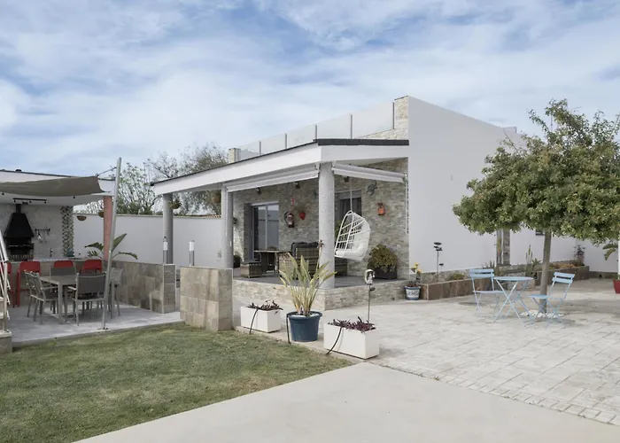 Adan Con Piscina Majestuosa *