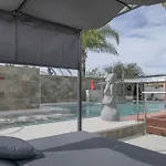 Adan Con Piscina Majestuosa Καντίζ